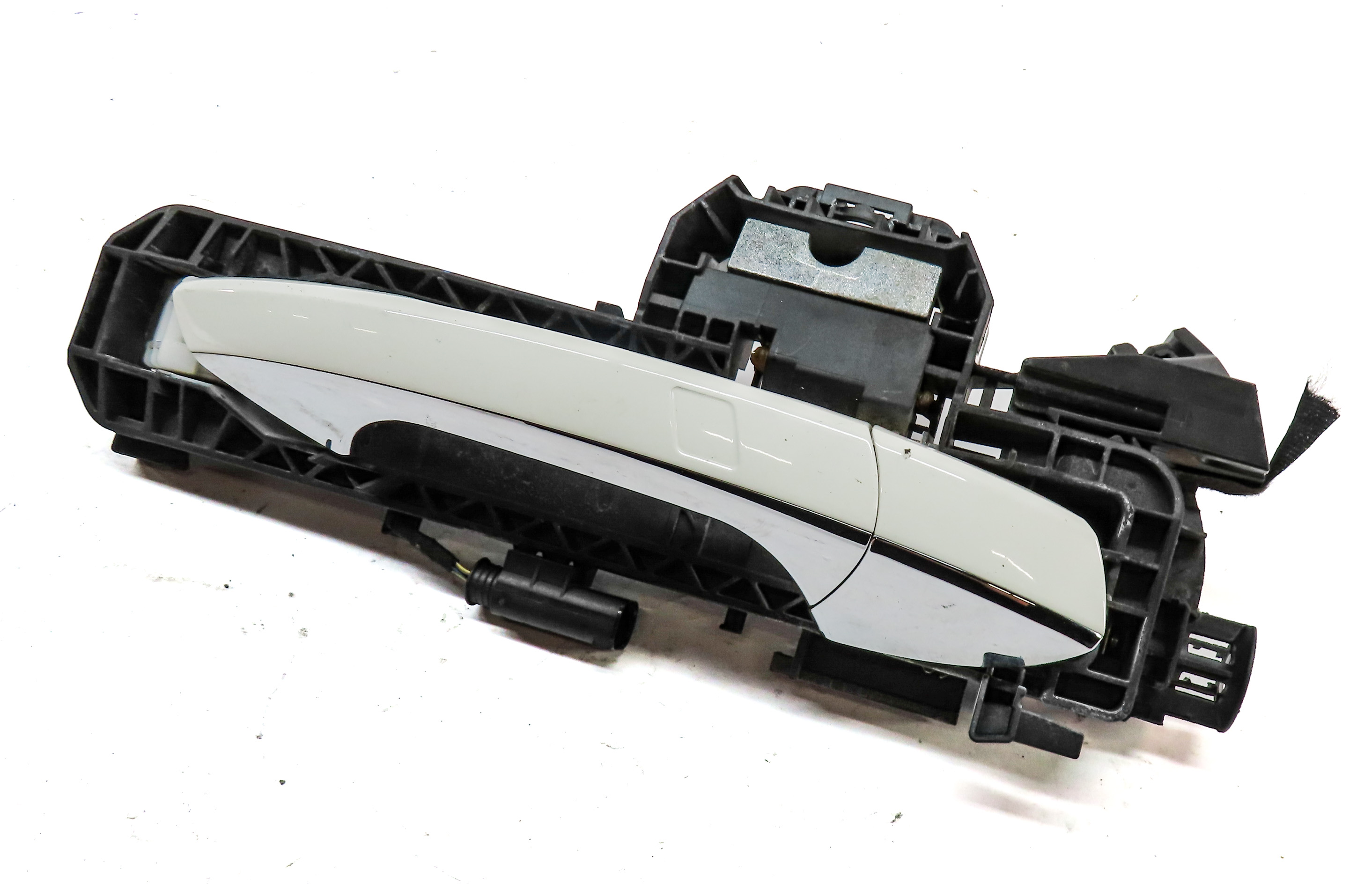 08-16 MERCEDES C E GL ML CLASS FRONT or REAR RIGHT KEYLESS DOOR HANDLE (White) — exact item pictured